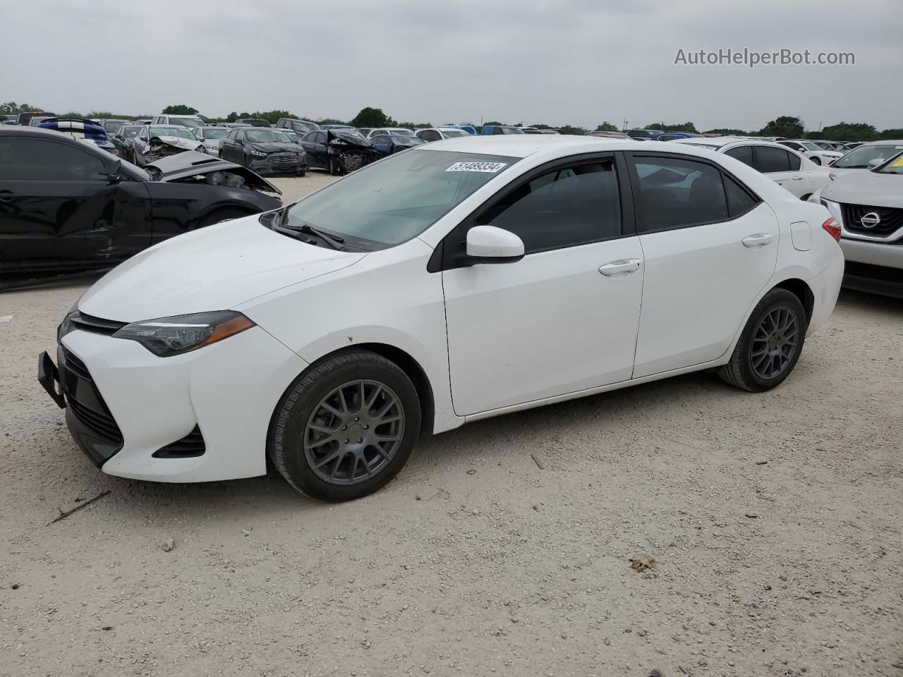 2019 Toyota Corolla L White vin: 5YFBURHE7KP864635