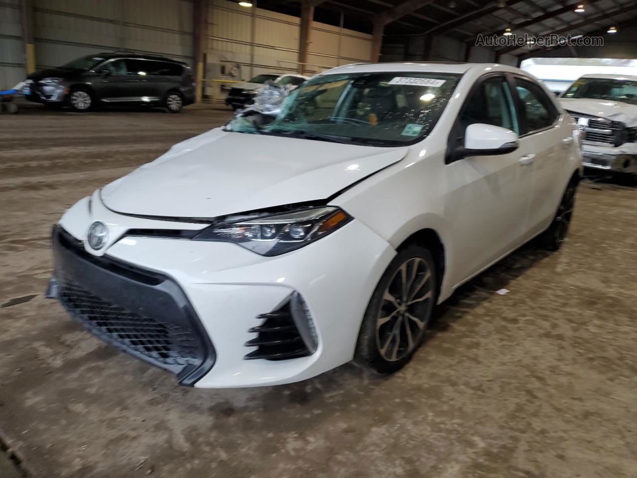 2019 Toyota Corolla L Белый vin: 5YFBURHE7KP870578