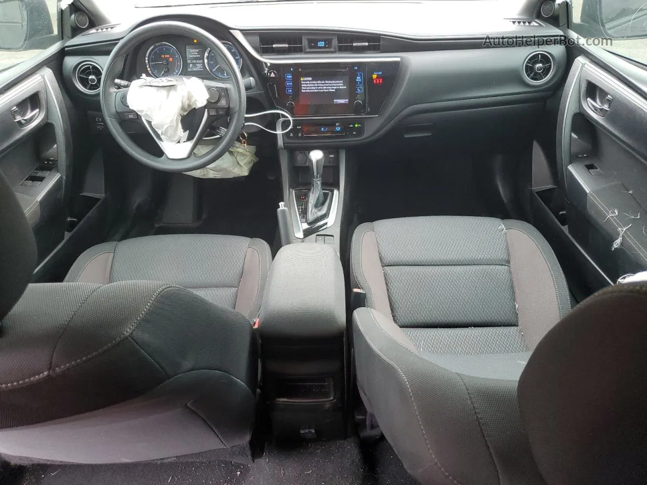 2019 Toyota Corolla L Черный vin: 5YFBURHE7KP945022