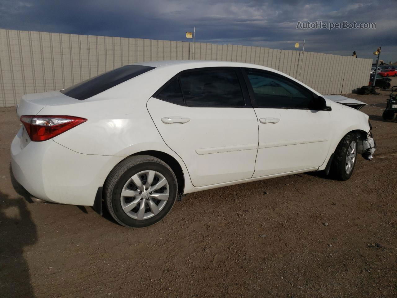 2014 Toyota Corolla L White vin: 5YFBURHE8EP003064