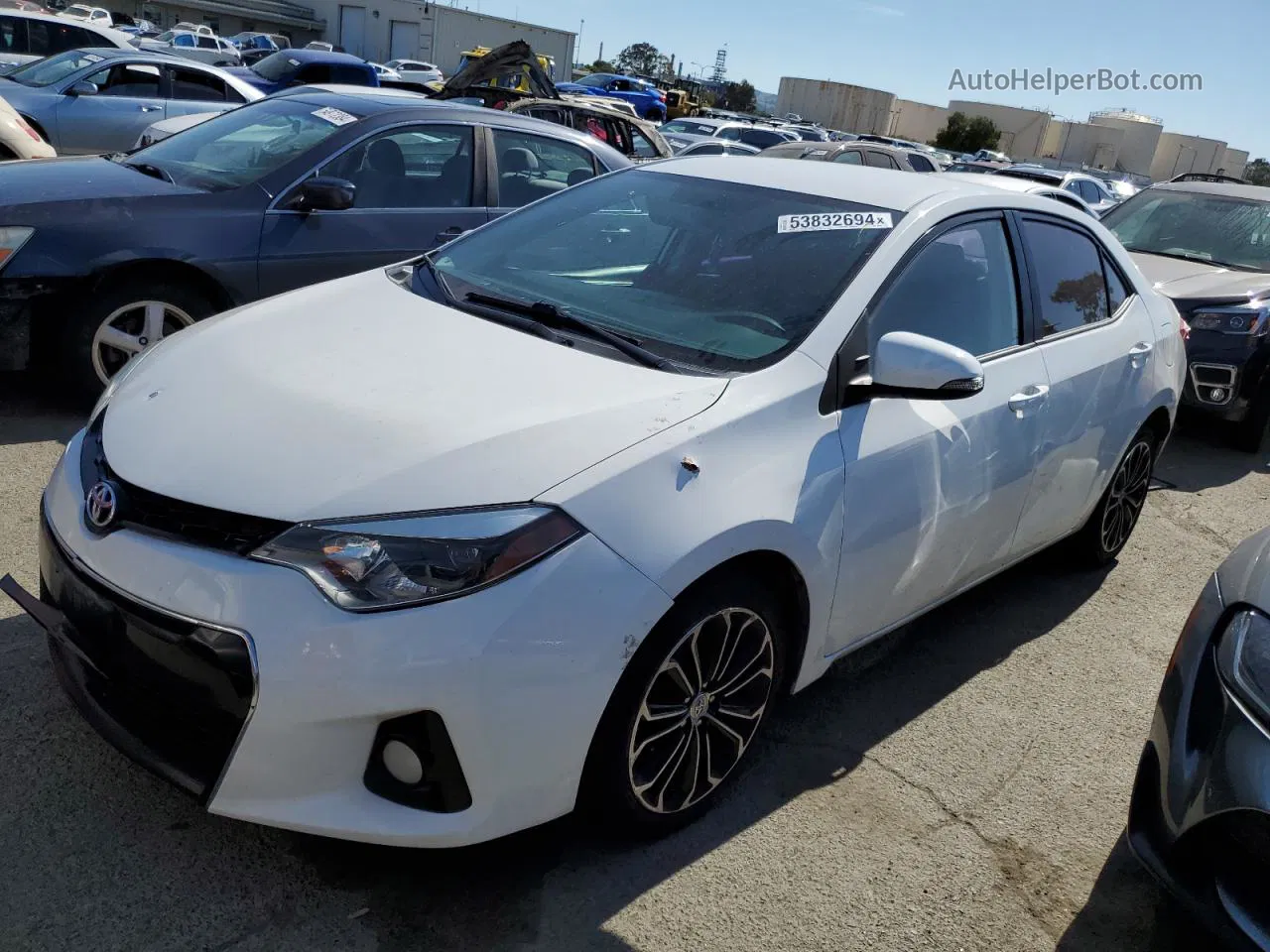 2014 Toyota Corolla L White vin: 5YFBURHE8EP090786