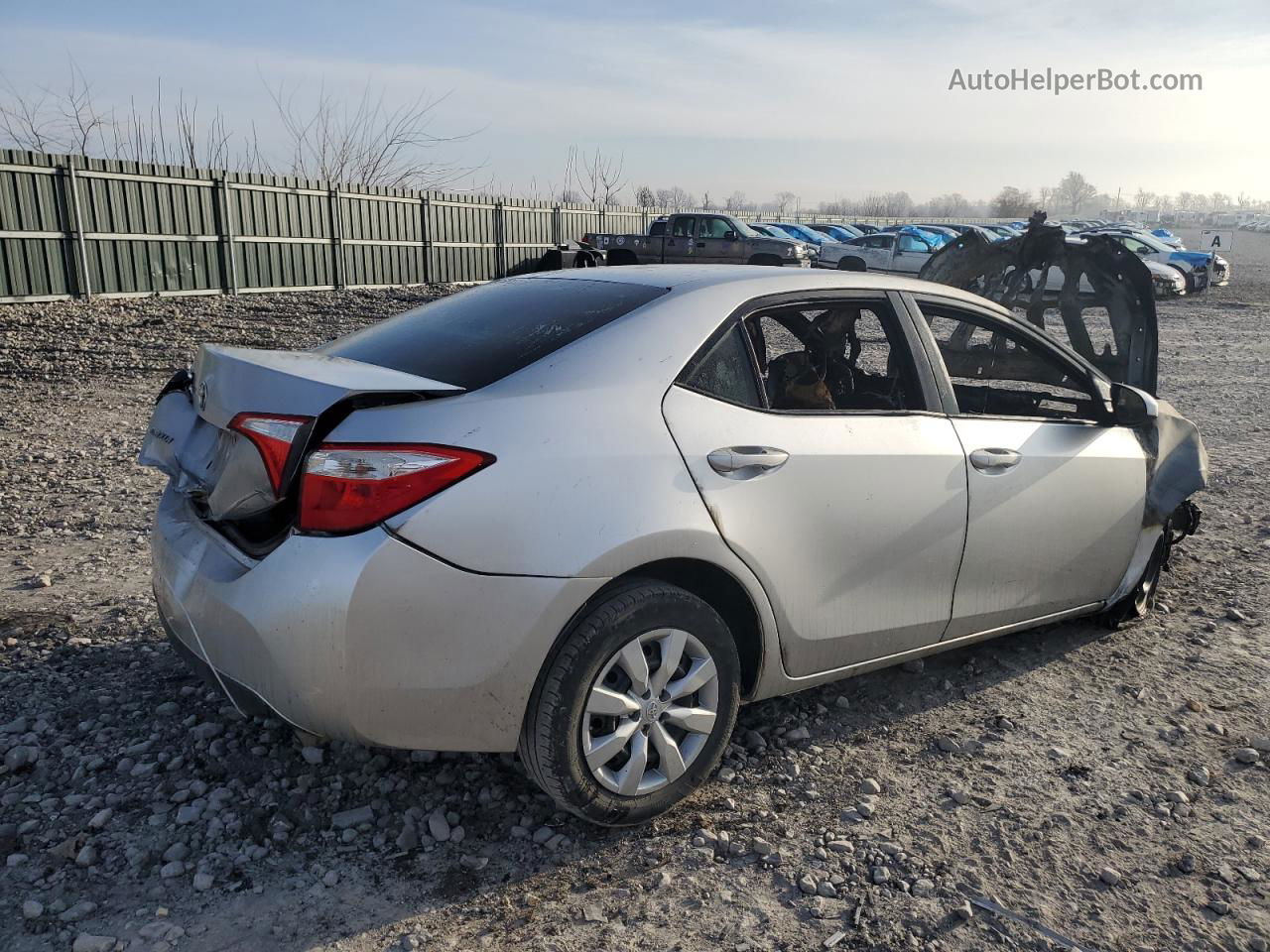 2015 Toyota Corolla L Silver vin: 5YFBURHE8FP208773