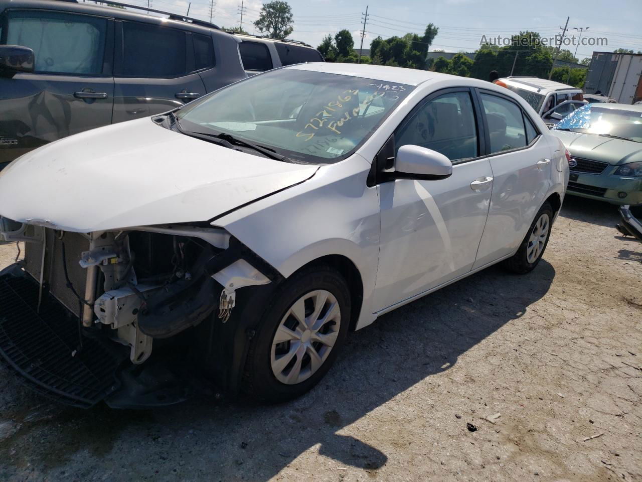 2015 Toyota Corolla L White vin: 5YFBURHE8FP233656