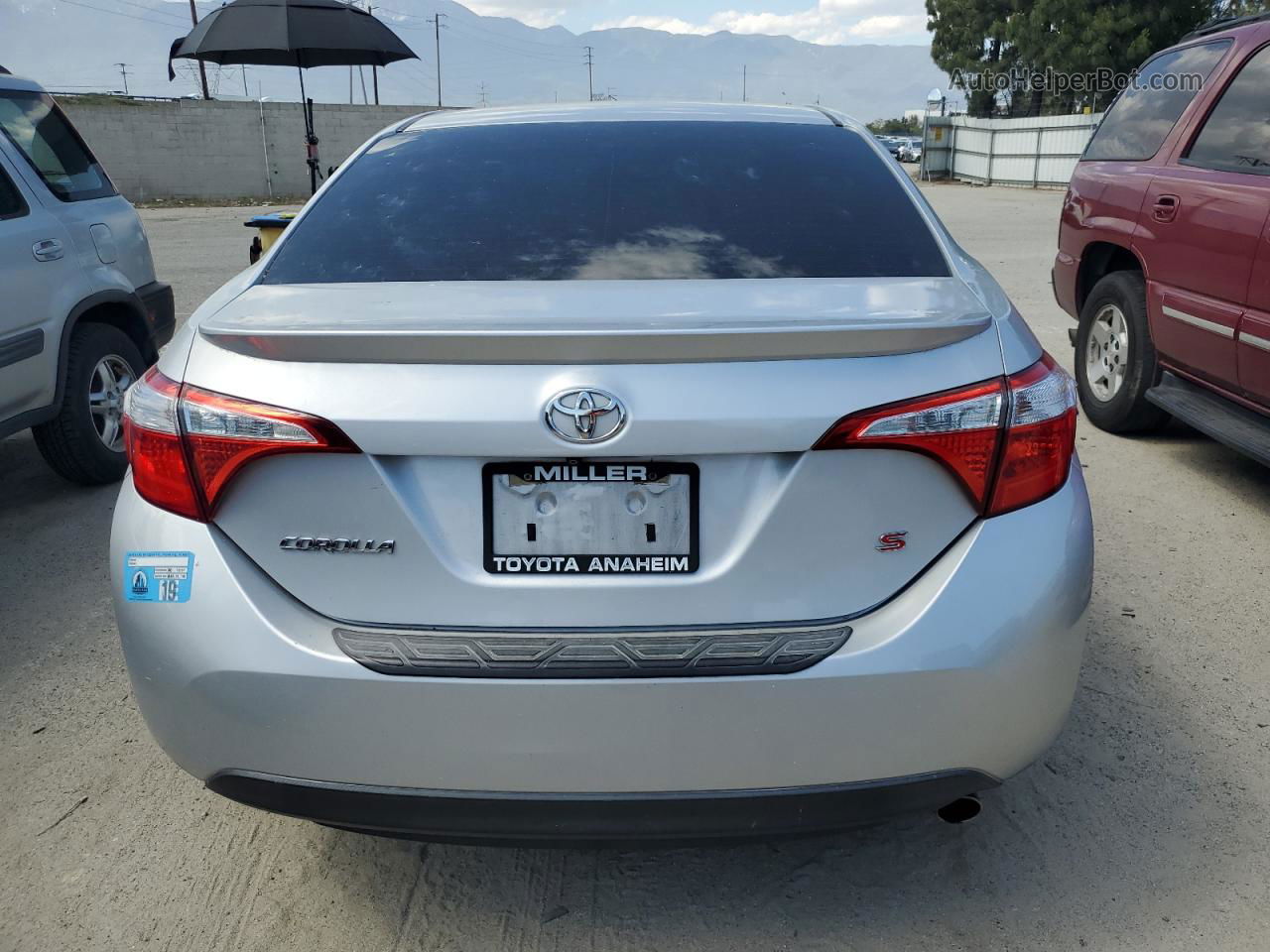 2015 Toyota Corolla L Silver vin: 5YFBURHE8FP276281