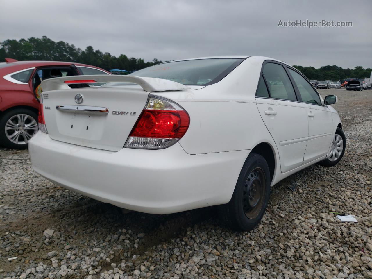 2005 Toyota Camry Le White vin: 4T1BE32K75U028707