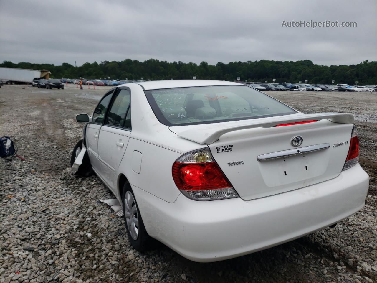 2005 Toyota Camry Le White vin: 4T1BE32K75U028707