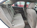 2005 Toyota Camry Le Белый vin: 4T1BE32K75U028707