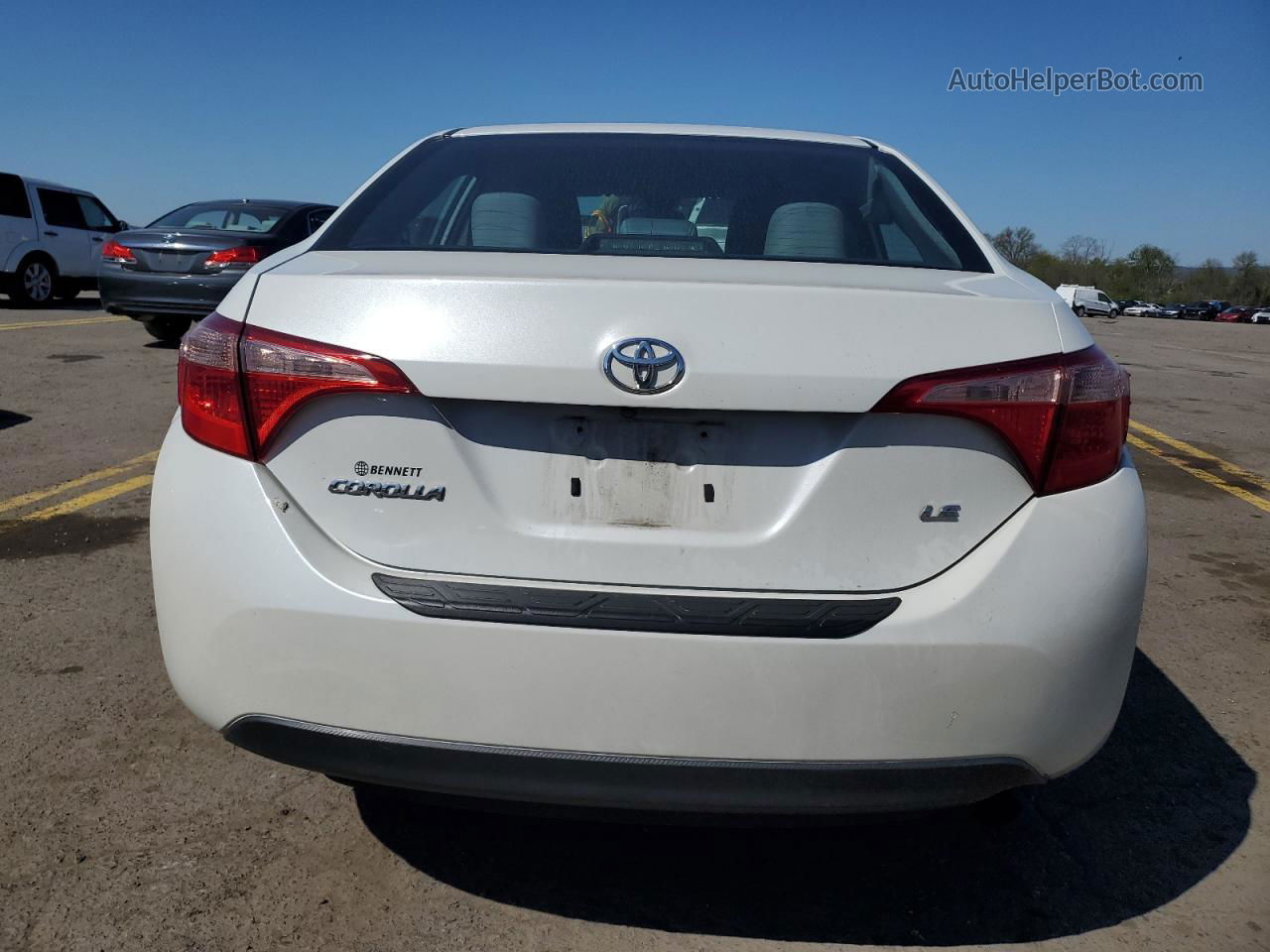 2017 Toyota Corolla L White vin: 5YFBURHE8HP604656