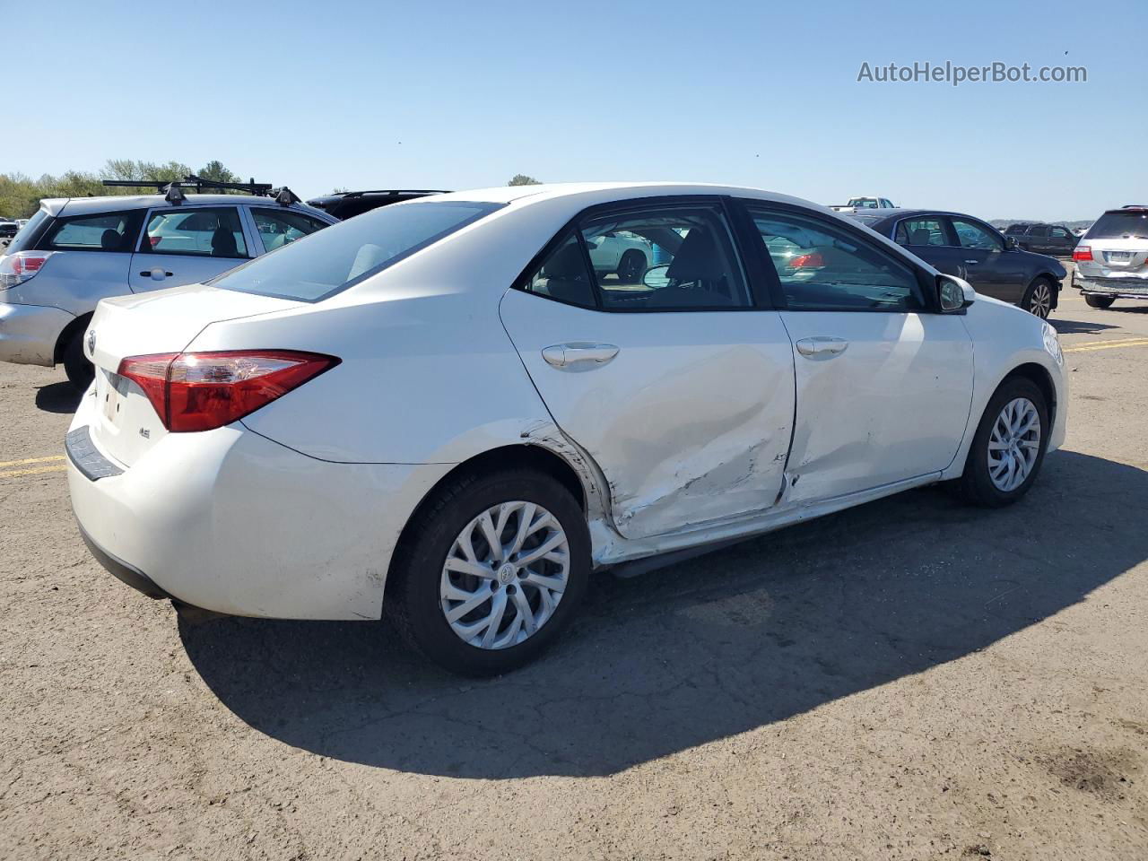 2017 Toyota Corolla L White vin: 5YFBURHE8HP604656