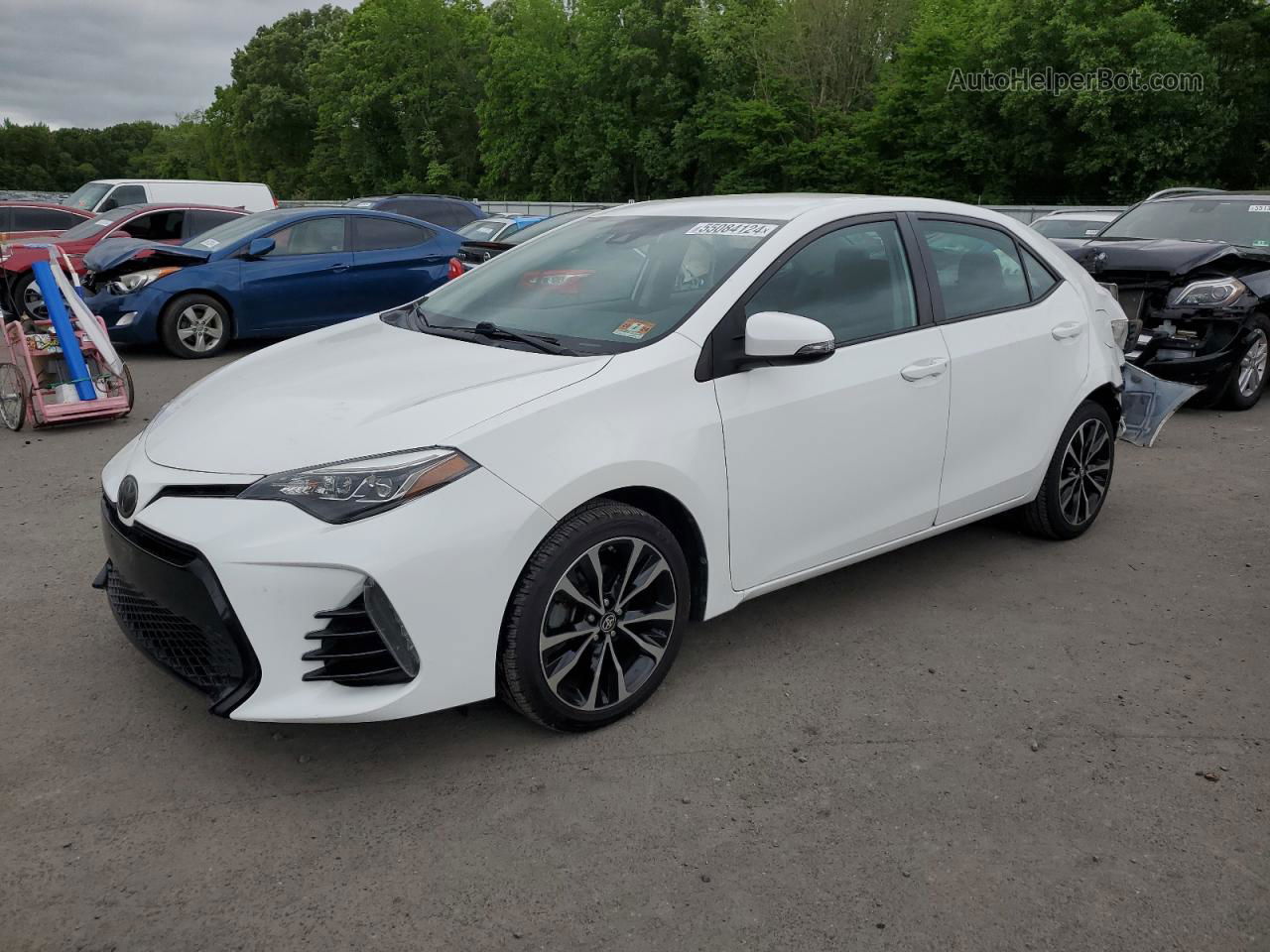 2017 Toyota Corolla L Белый vin: 5YFBURHE8HP614541