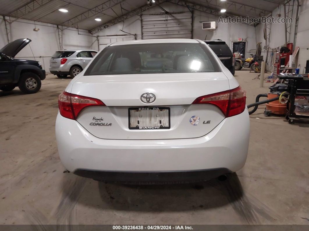 2017 Toyota Corolla Le White vin: 5YFBURHE8HP639293