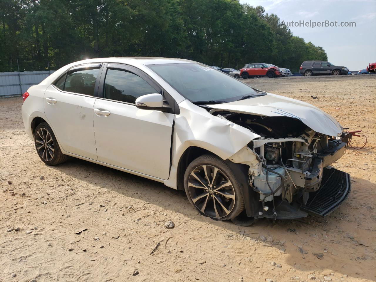 2017 Toyota Corolla L Белый vin: 5YFBURHE8HP683178