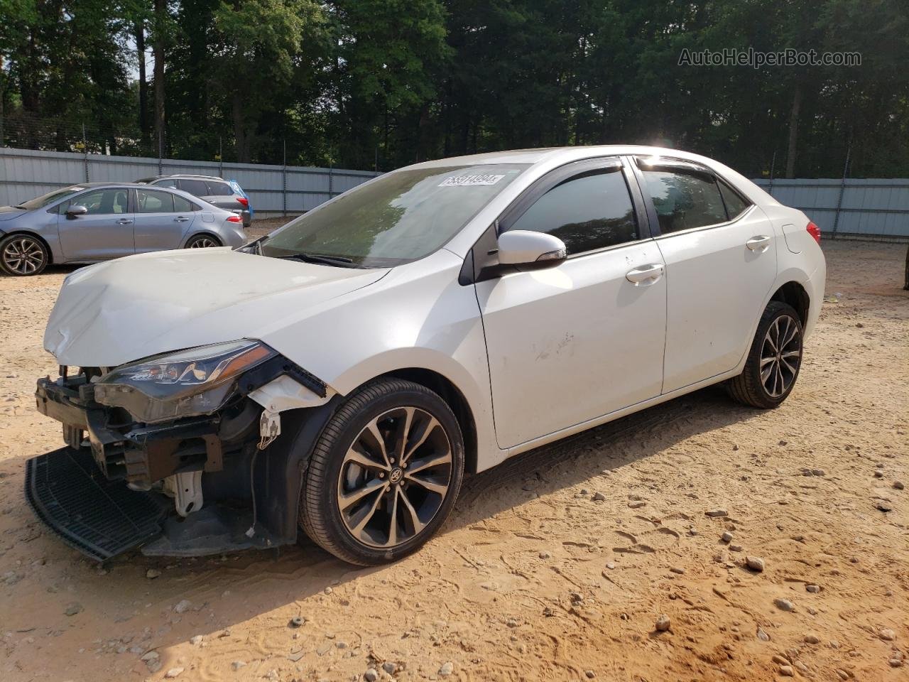 2017 Toyota Corolla L Белый vin: 5YFBURHE8HP683178