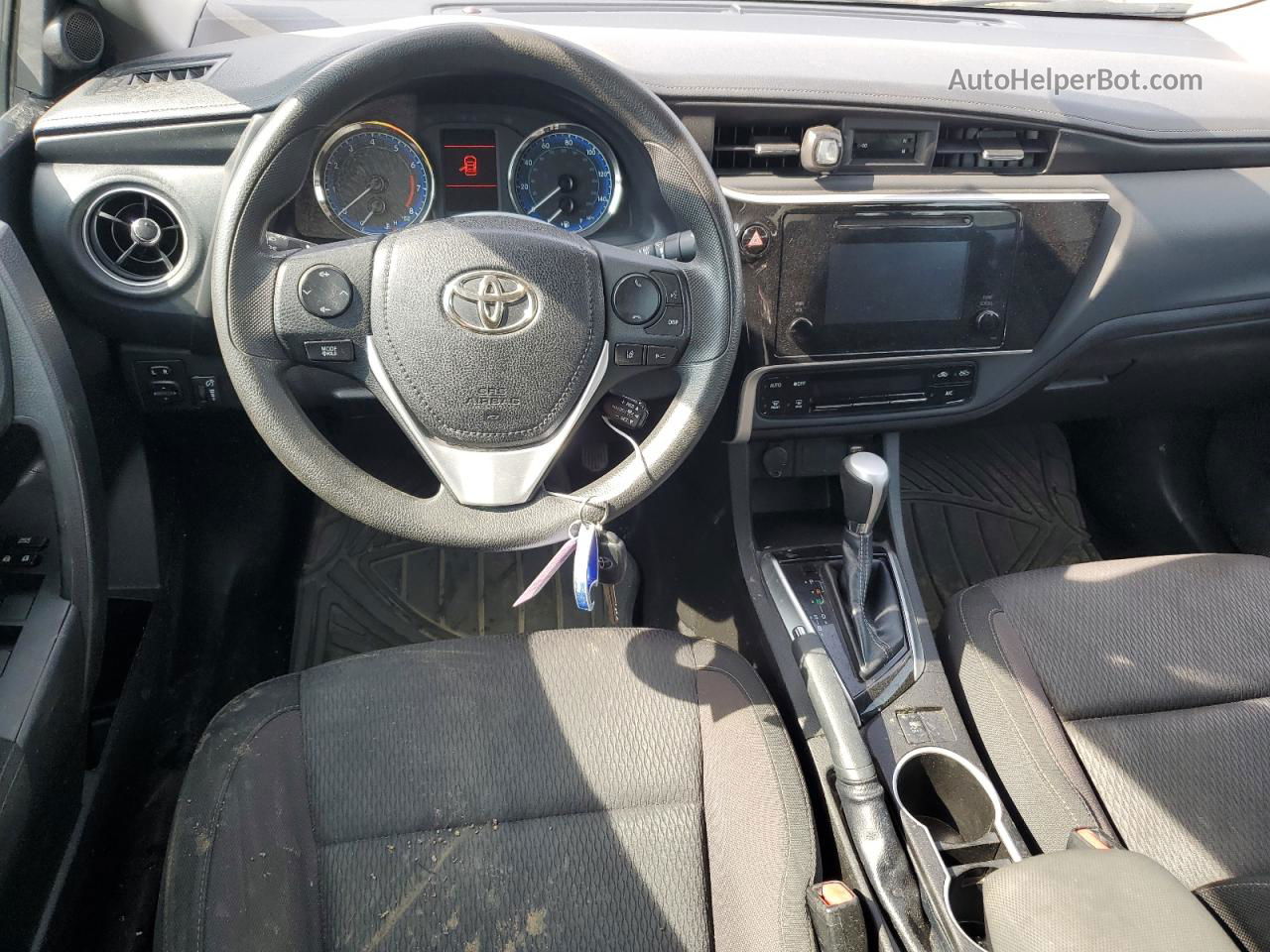 2019 Toyota Corolla L Черный vin: 5YFBURHE8KP877815