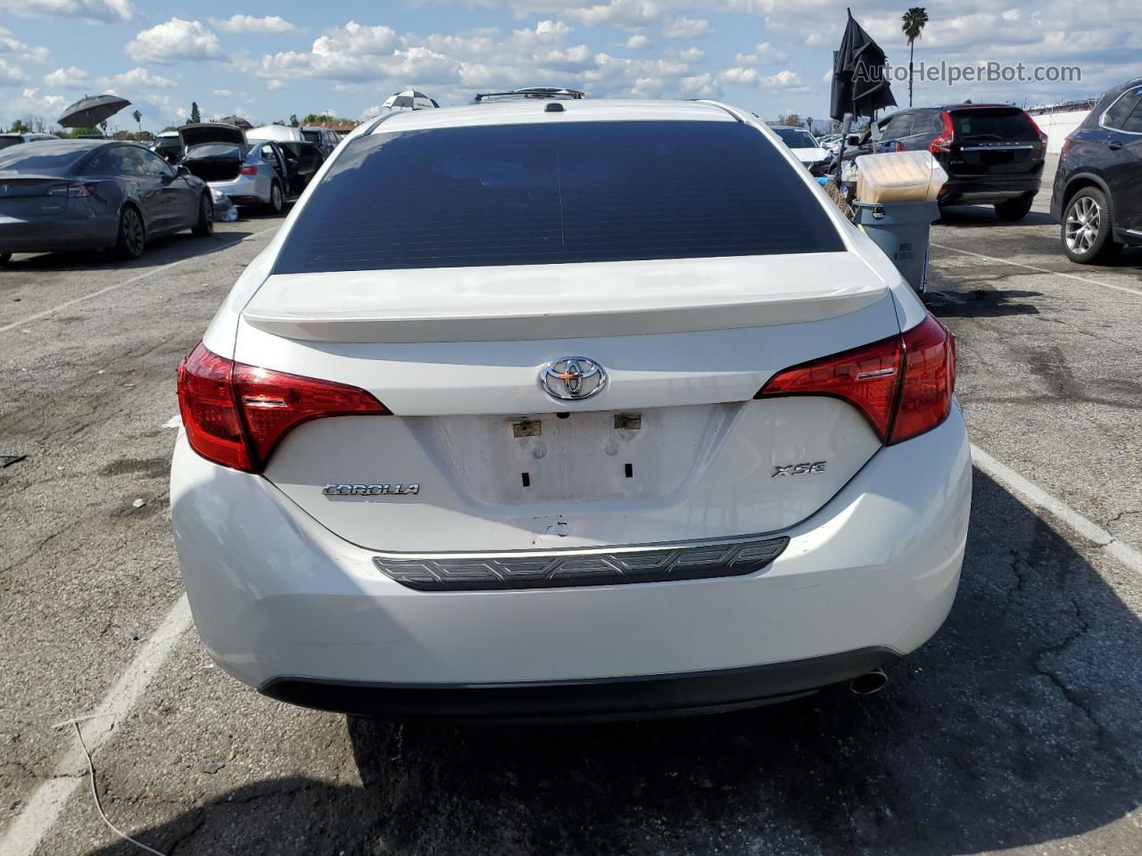 2019 Toyota Corolla L White vin: 5YFBURHE8KP907914