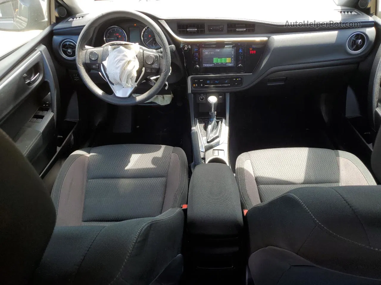 2019 Toyota Corolla L Gray vin: 5YFBURHE8KP942808