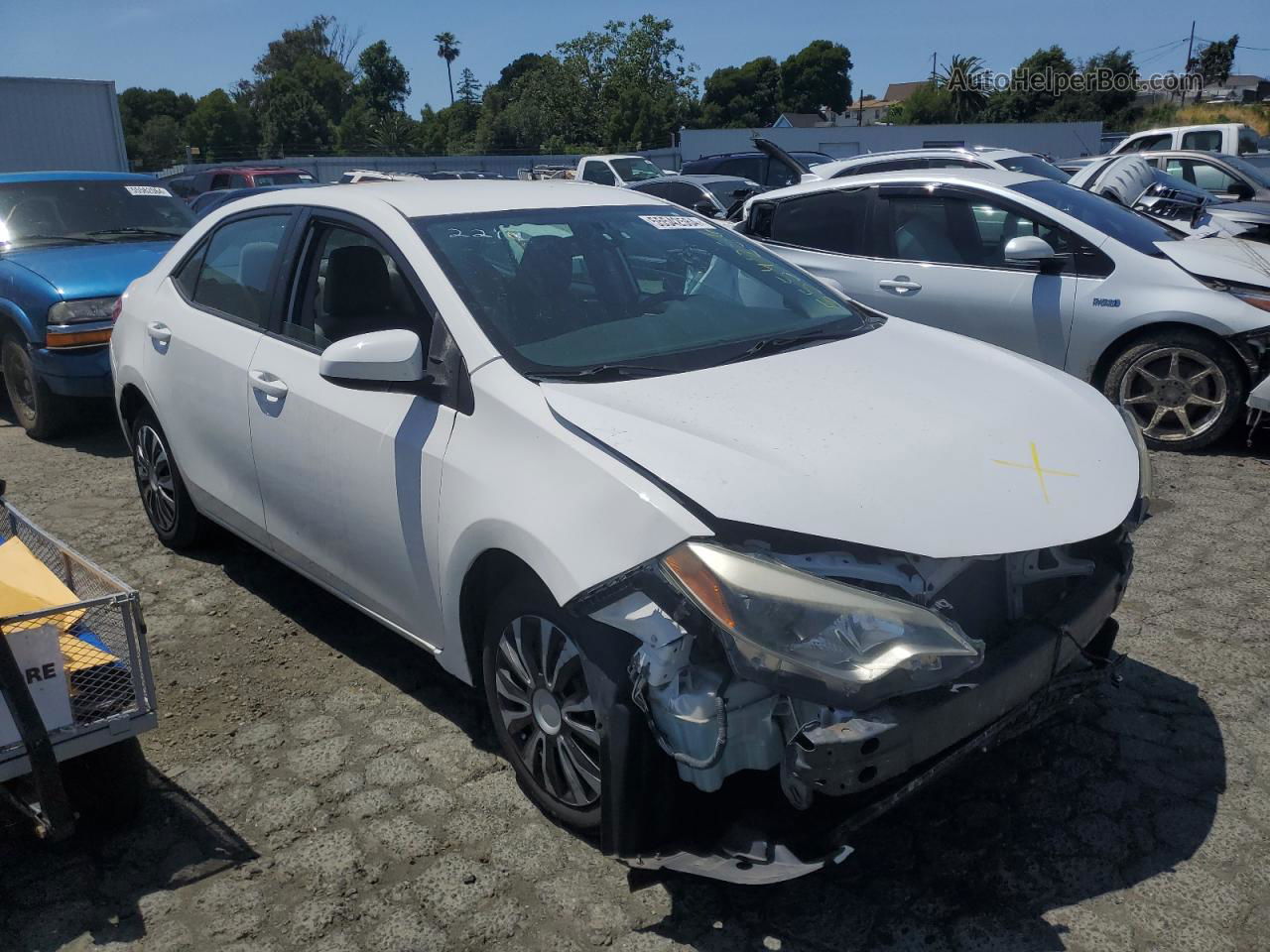 2014 Toyota Corolla L White vin: 5YFBURHE9EP132219