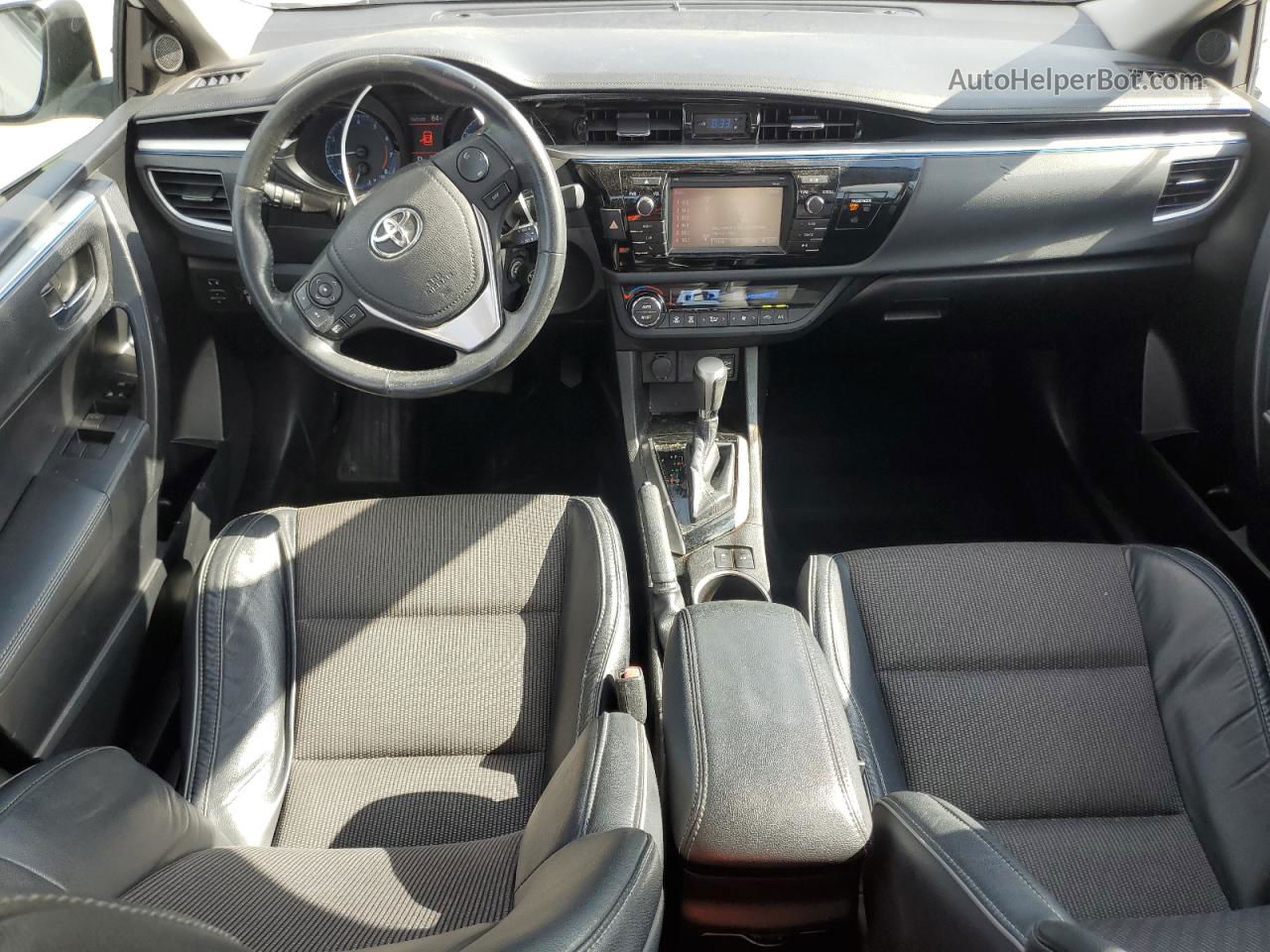 2015 Toyota Corolla L Белый vin: 5YFBURHE9FP191613