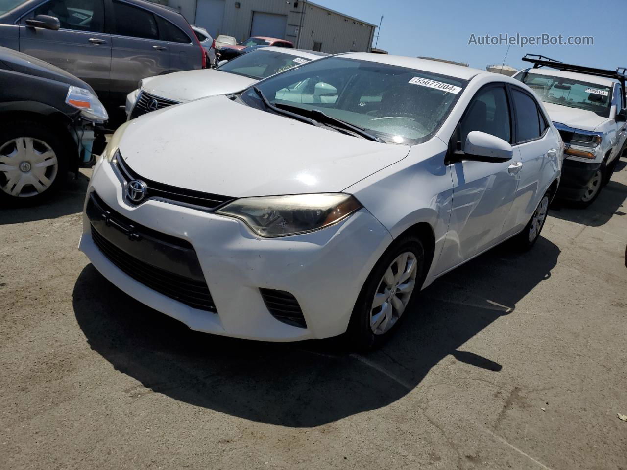 2015 Toyota Corolla L Белый vin: 5YFBURHE9FP244360