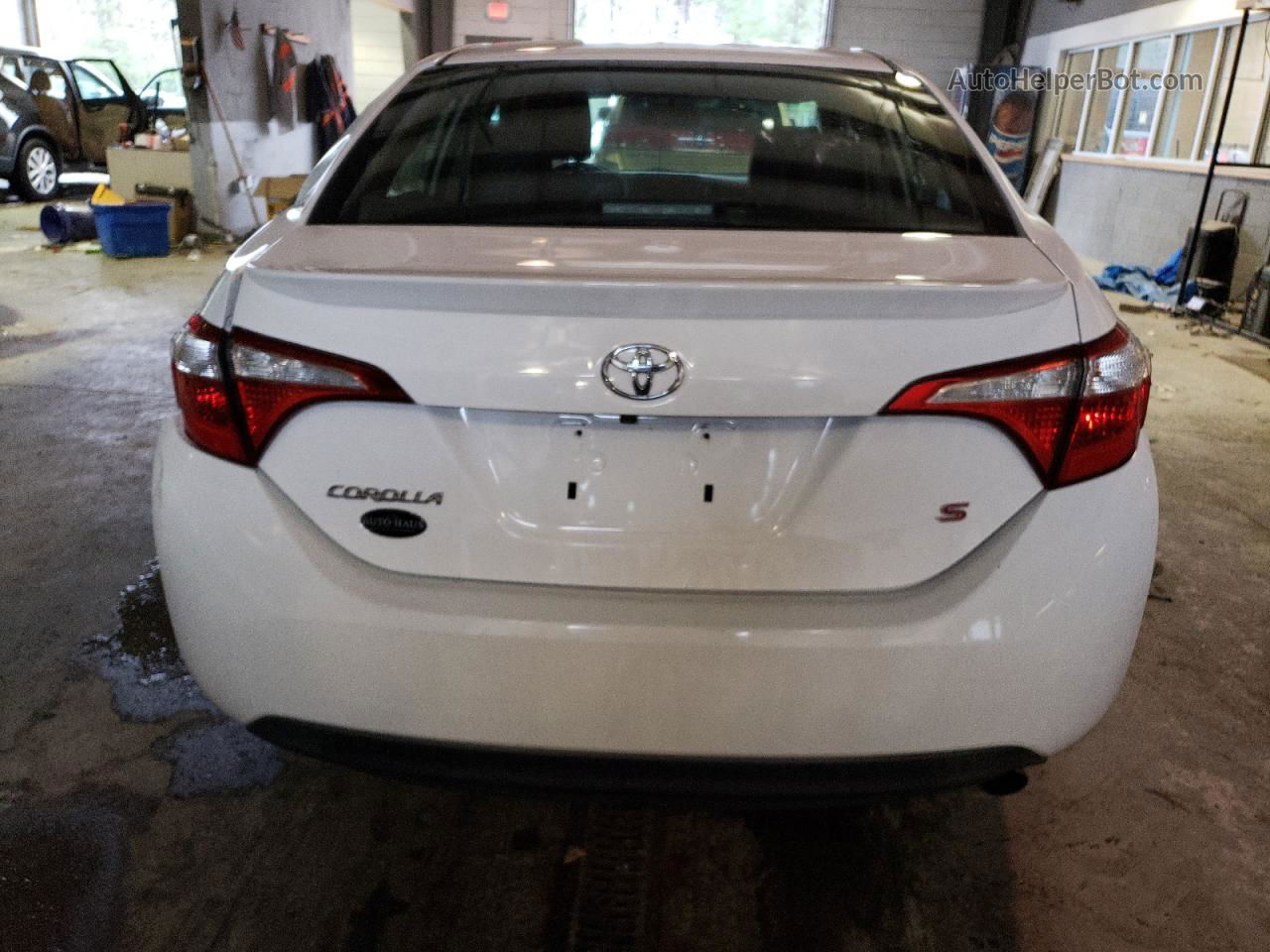 2015 Toyota Corolla L White vin: 5YFBURHE9FP266729