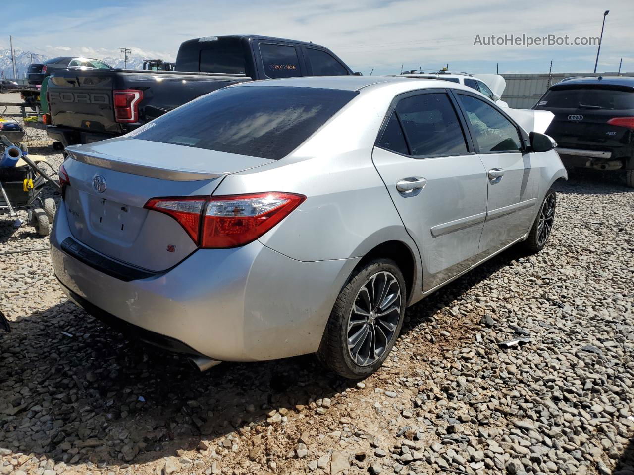 2015 Toyota Corolla L Silver vin: 5YFBURHE9FP279481