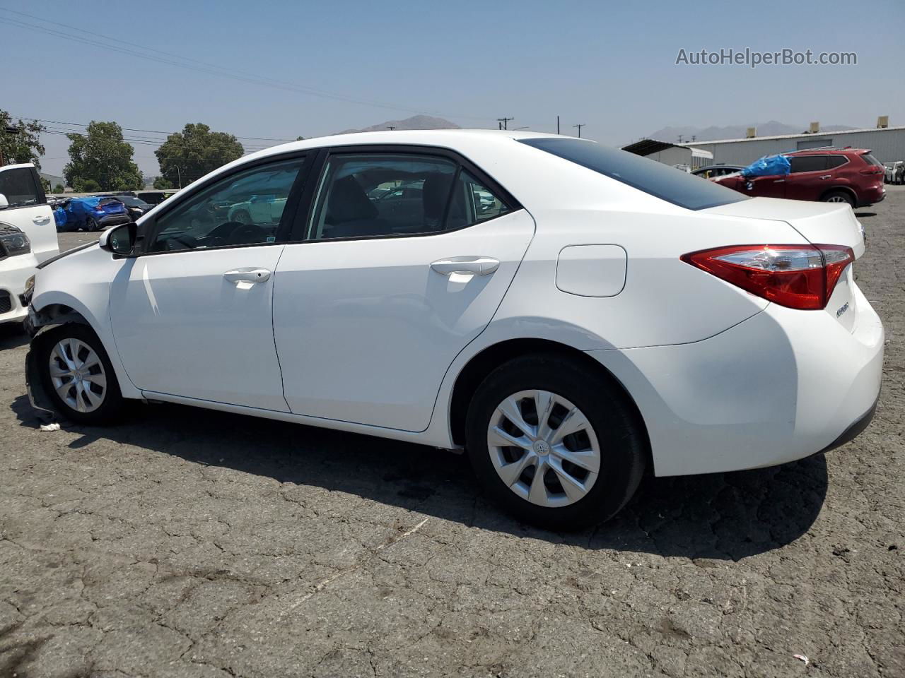 2015 Toyota Corolla L White vin: 5YFBURHE9FP332809