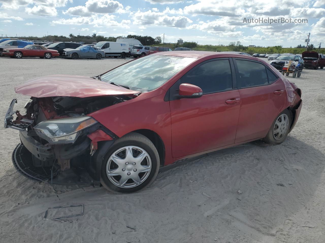 2015 Toyota Corolla L Красный vin: 5YFBURHE9FP333216