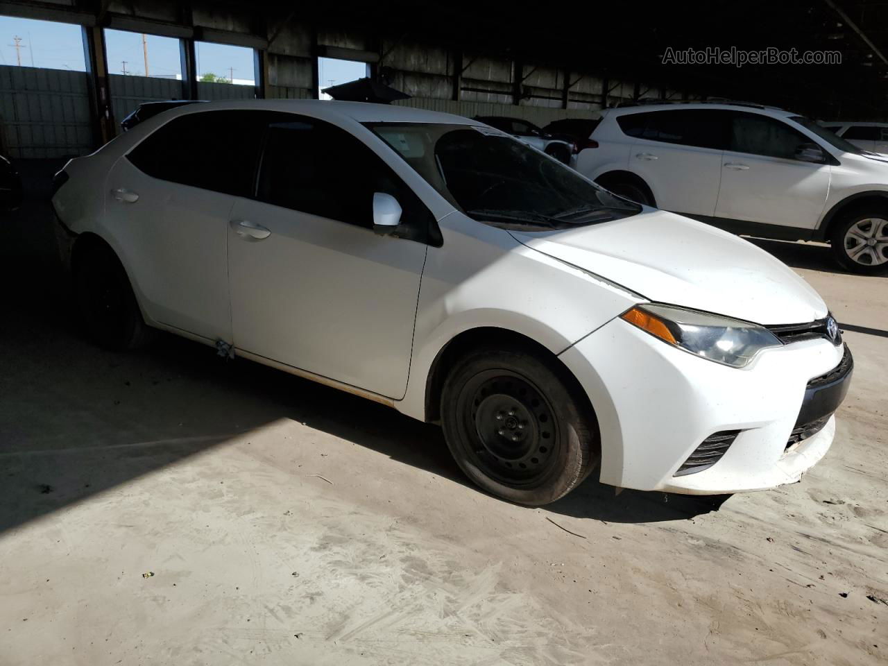 2015 Toyota Corolla L White vin: 5YFBURHE9FP340988