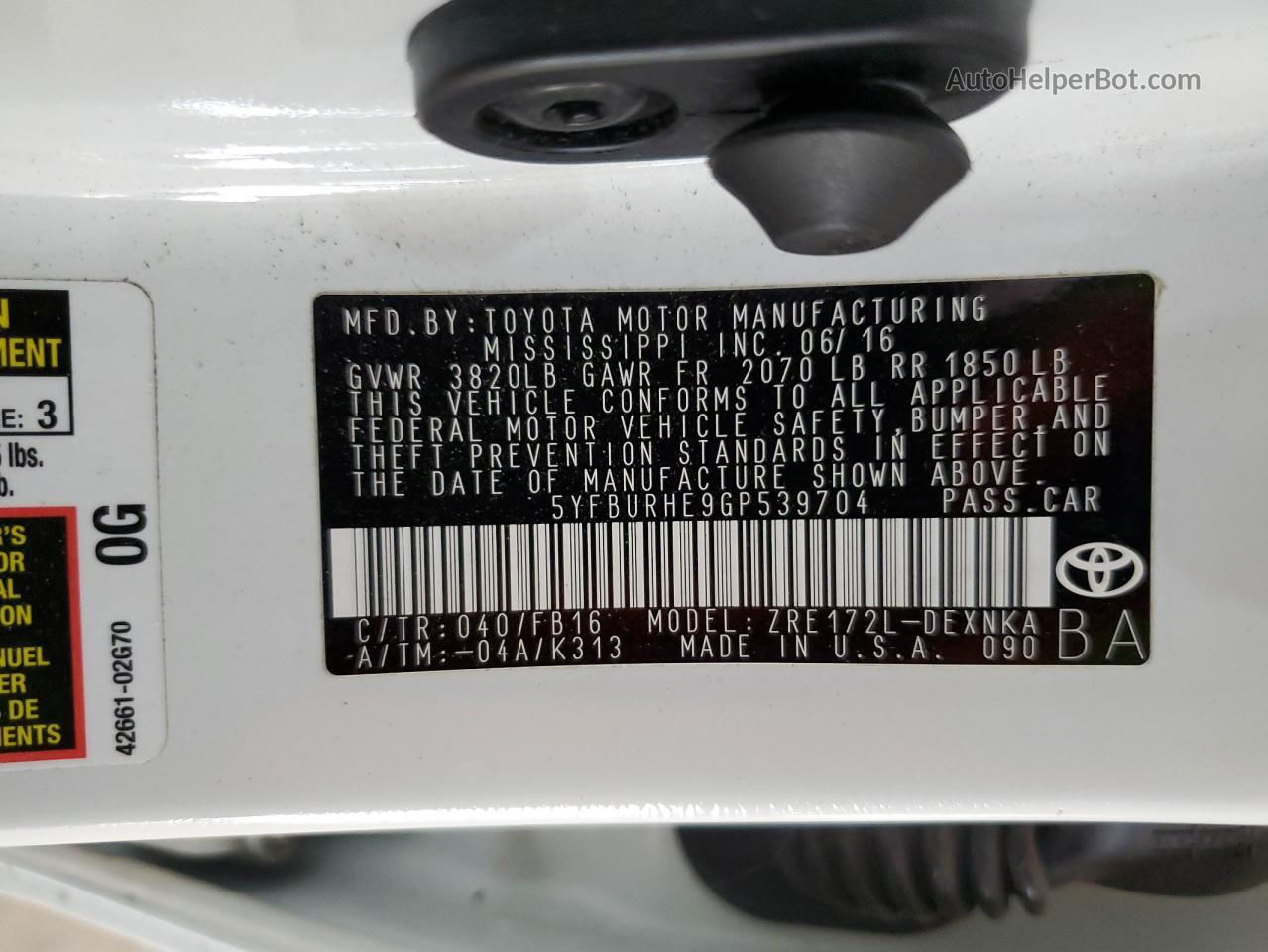 2016 Toyota Corolla L White vin: 5YFBURHE9GP539704