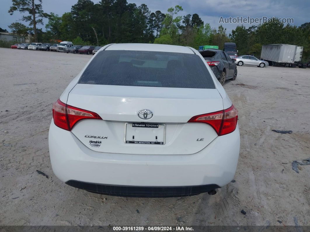 2017 Toyota Corolla Le White vin: 5YFBURHE9HP577404