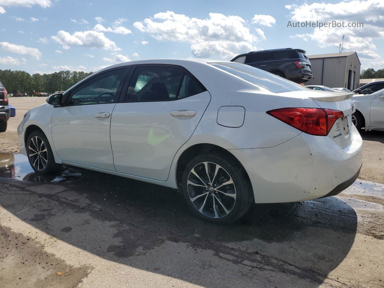 2017 Toyota Corolla L White vin: 5YFBURHE9HP624690