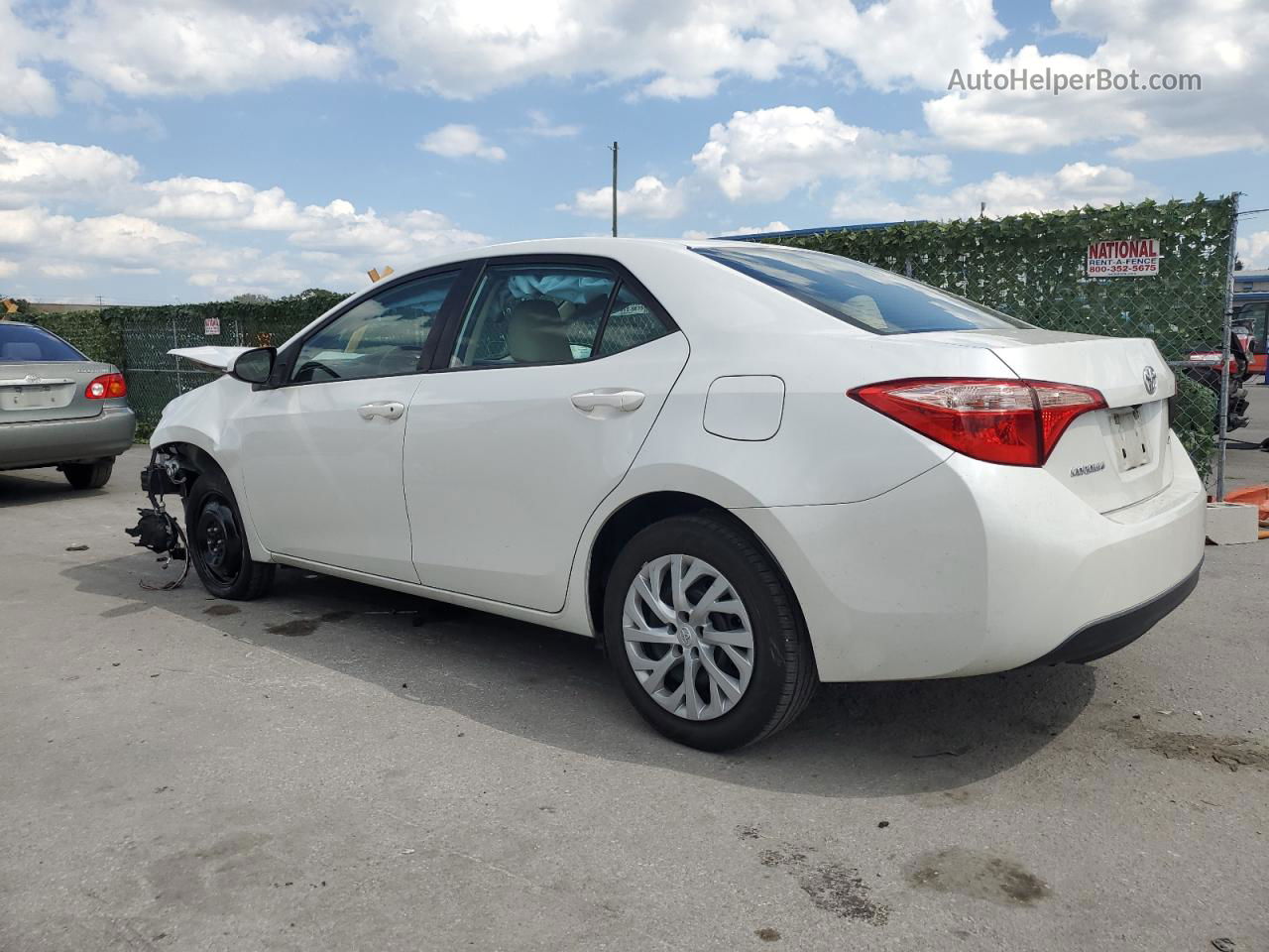 2017 Toyota Corolla L White vin: 5YFBURHE9HP676580