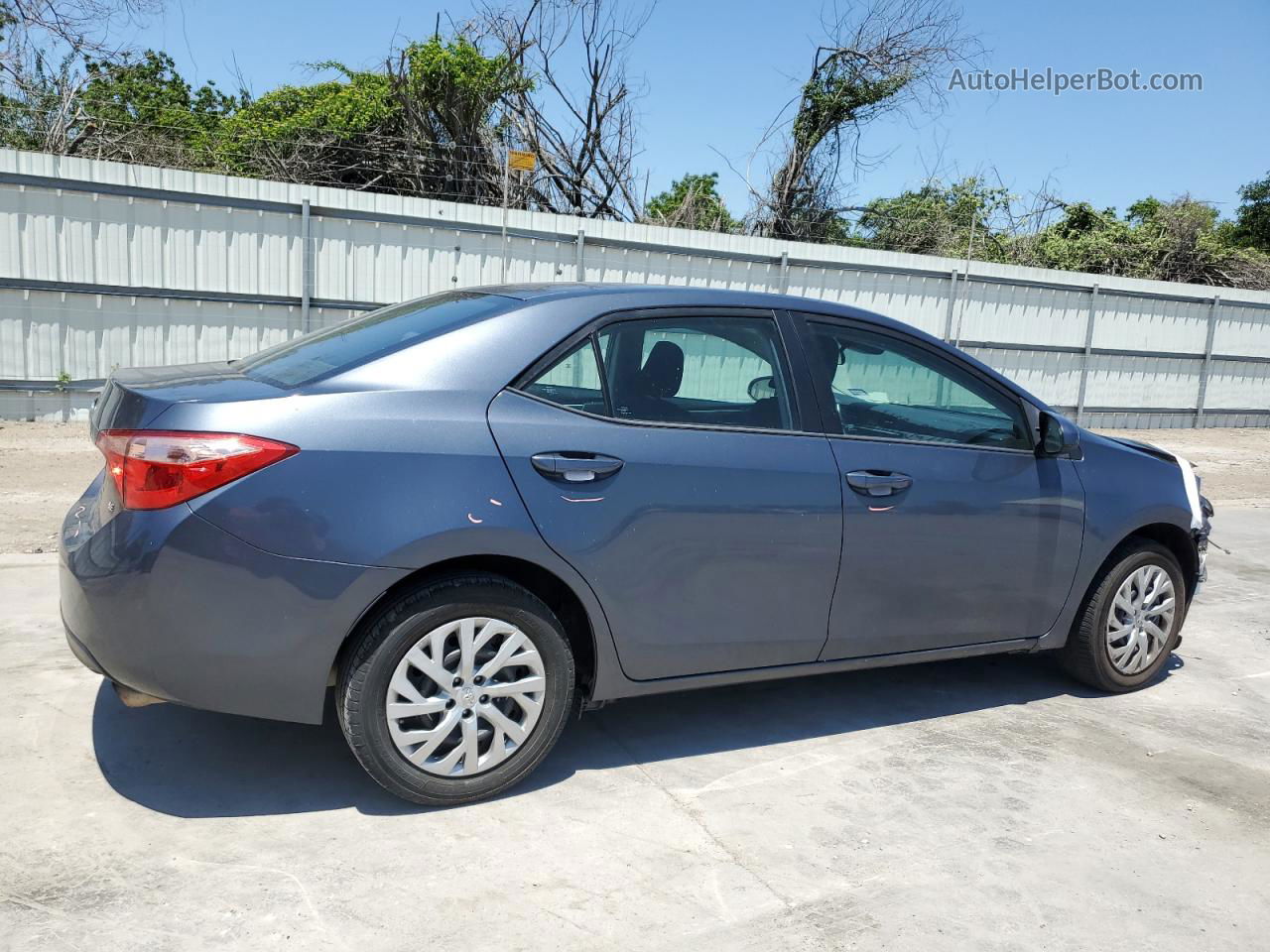 2019 Toyota Corolla L Blue vin: 5YFBURHE9KP939013