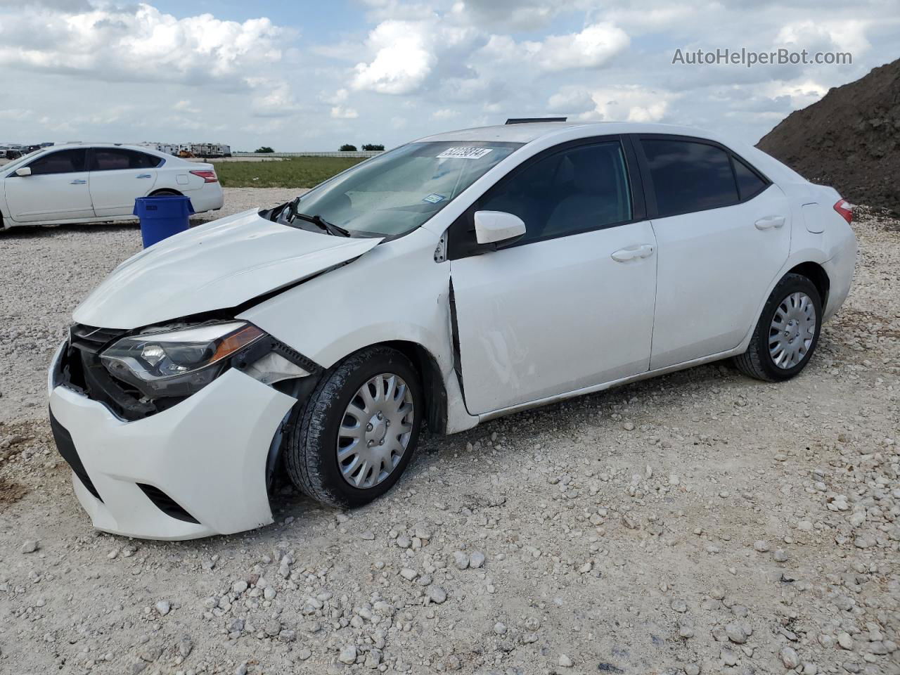 2014 Toyota Corolla L Белый vin: 5YFBURHEXEP038690