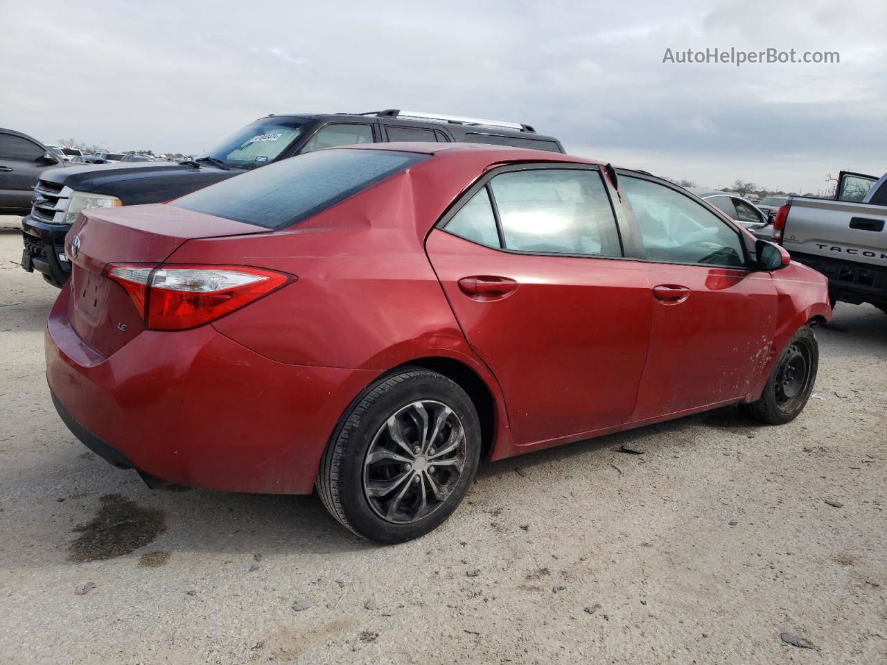 2015 Toyota Corolla L Red vin: 5YFBURHEXFP231780