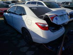 2015 Toyota Corolla L White vin: 5YFBURHEXFP250099