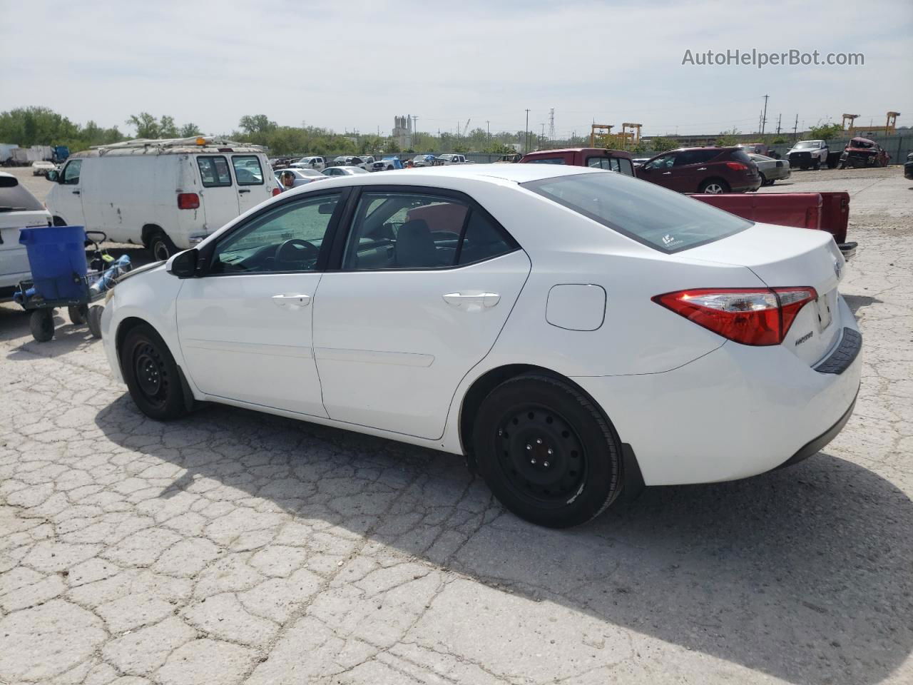 2015 Toyota Corolla L White vin: 5YFBURHEXFP346718