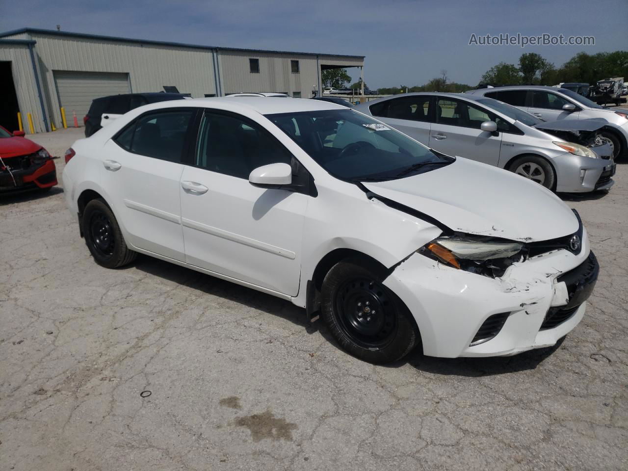 2015 Toyota Corolla L White vin: 5YFBURHEXFP346718