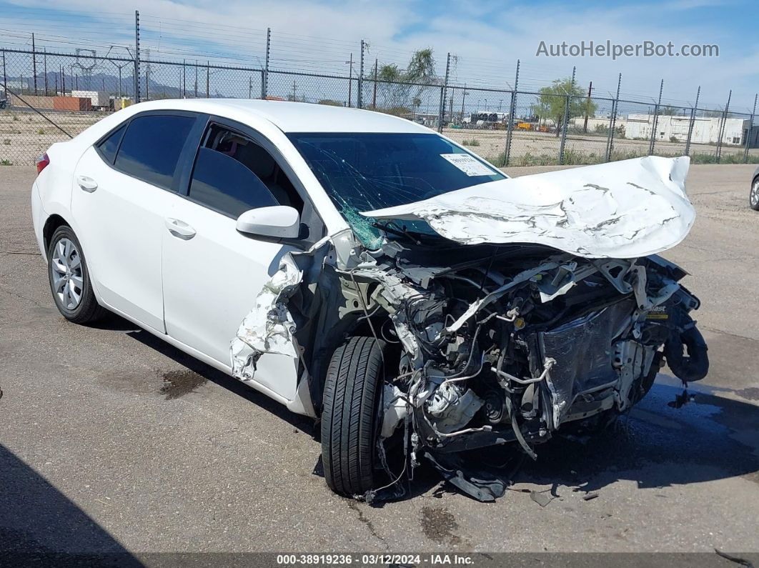 2015 Toyota Corolla Le White vin: 5YFBURHEXFP360201