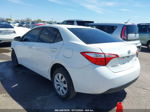 2015 Toyota Corolla Le White vin: 5YFBURHEXFP360201