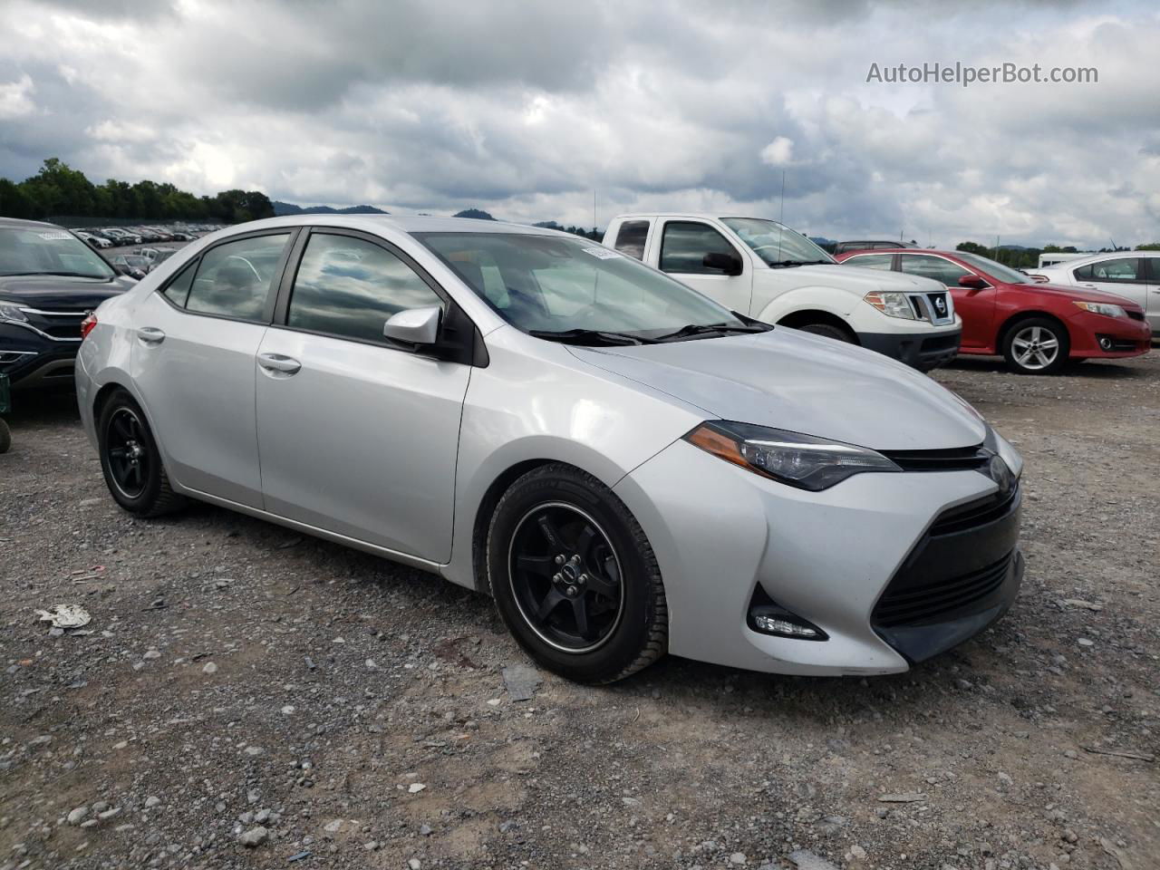 2017 Toyota Corolla L Silver vin: 5YFBURHEXHP720473