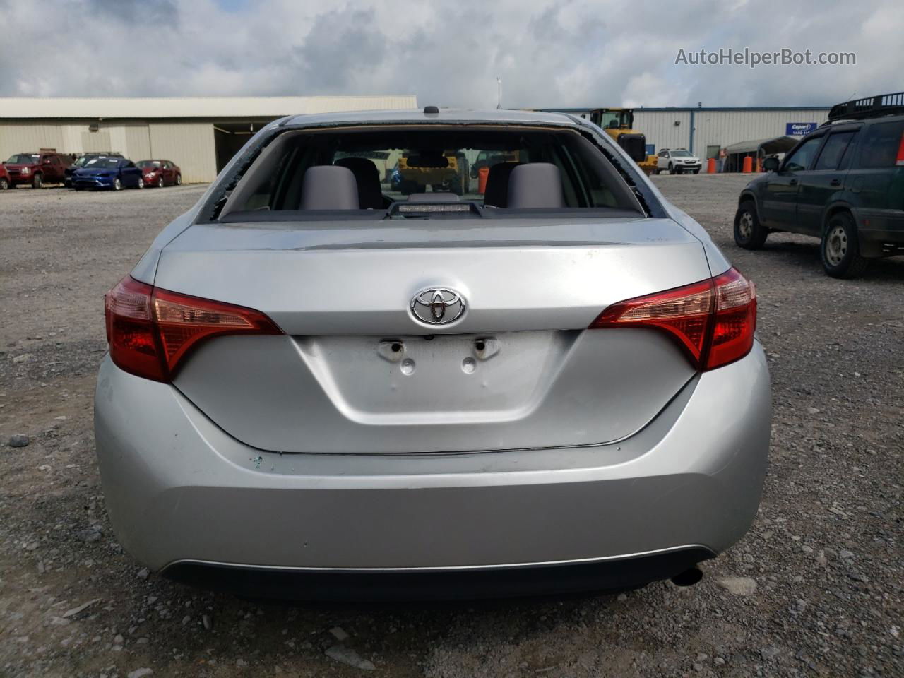 2017 Toyota Corolla L Silver vin: 5YFBURHEXHP720473