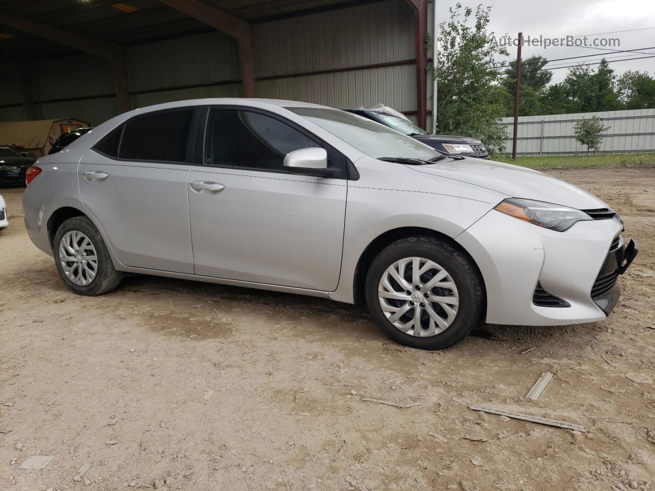 2017 Toyota Corolla L Silver vin: 5YFBURHEXHP724586