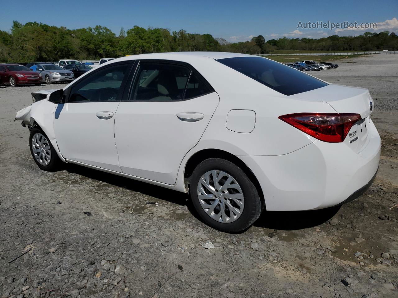 2018 Toyota Corolla L White vin: 5YFBURHEXJP842501