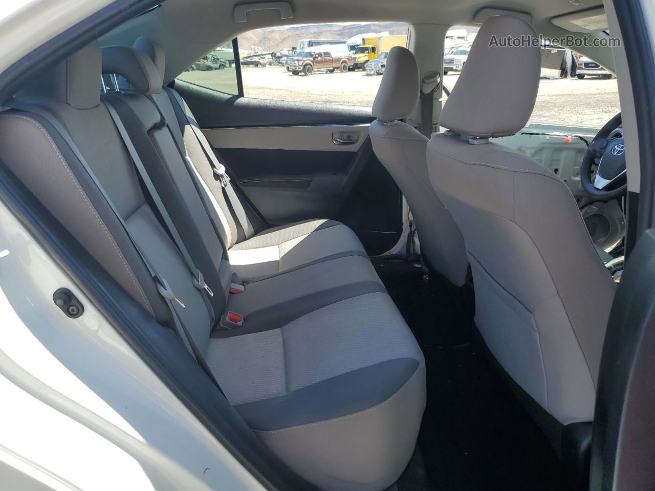 2019 Toyota Corolla L White vin: 5YFBURHEXKP868775