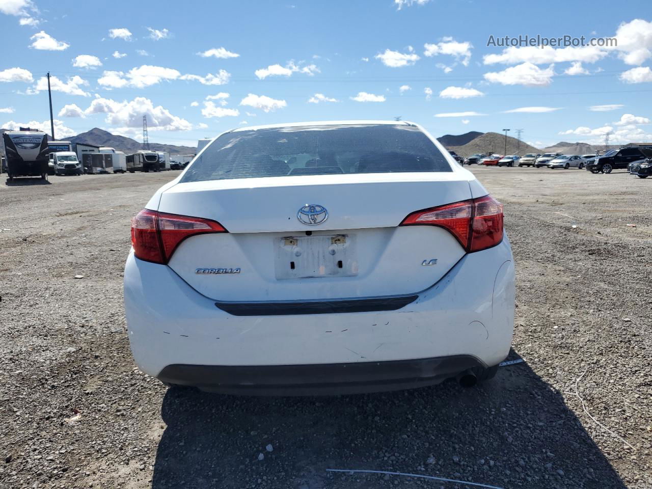 2019 Toyota Corolla L White vin: 5YFBURHEXKP868775