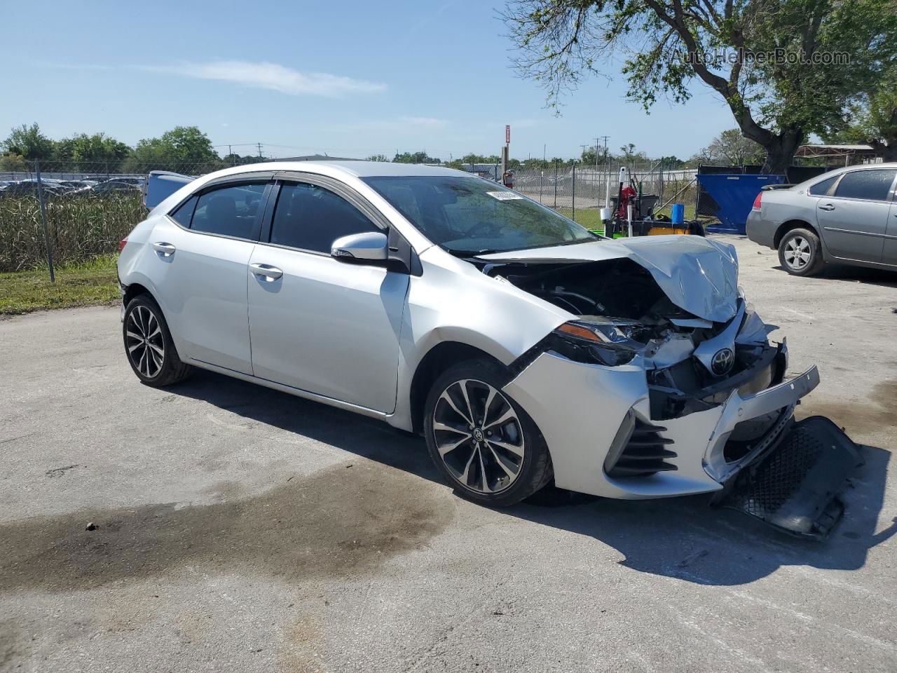 2019 Toyota Corolla L Silver vin: 5YFBURHEXKP898228