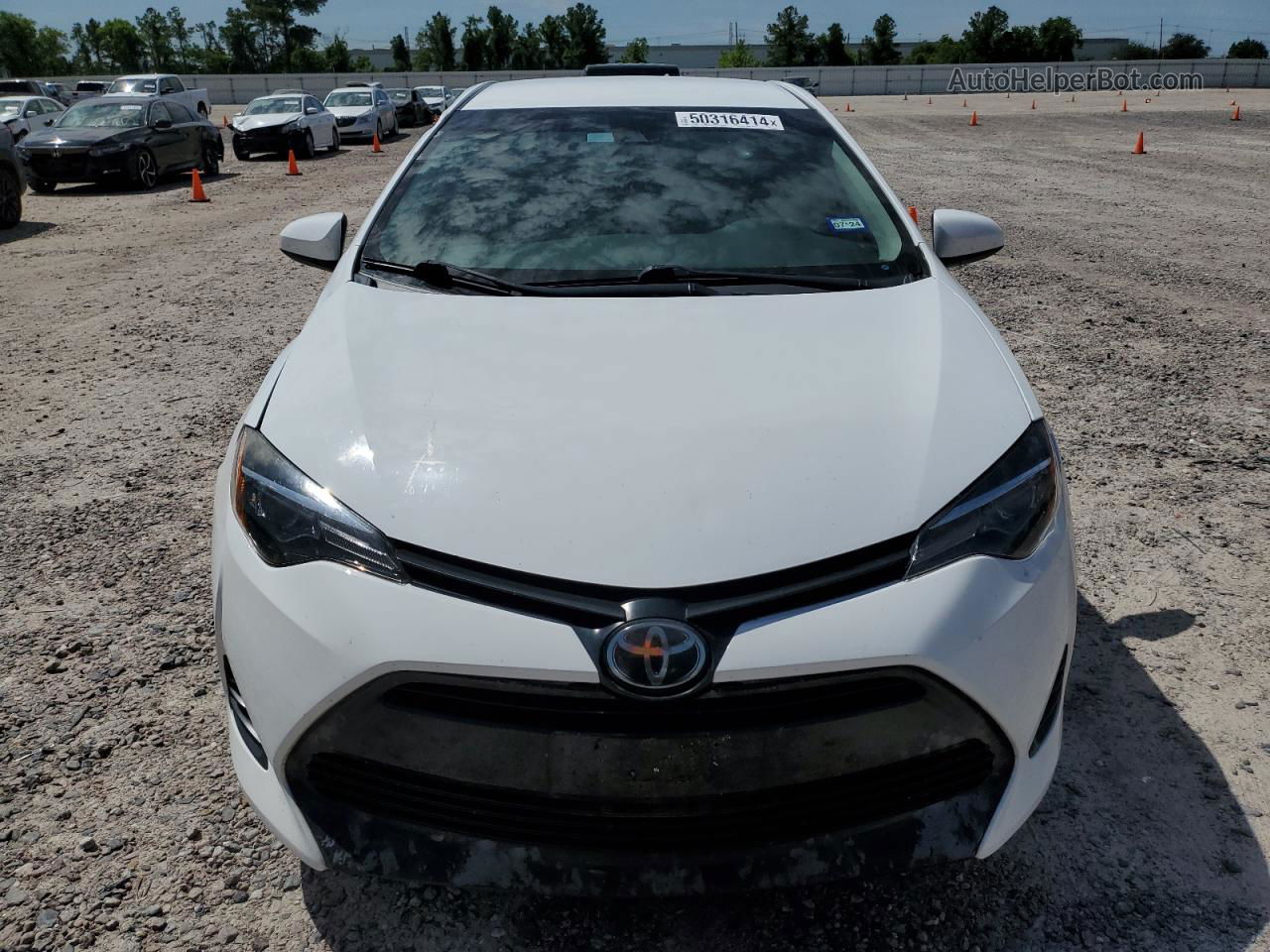 2019 Toyota Corolla L White vin: 5YFBURHEXKP929445