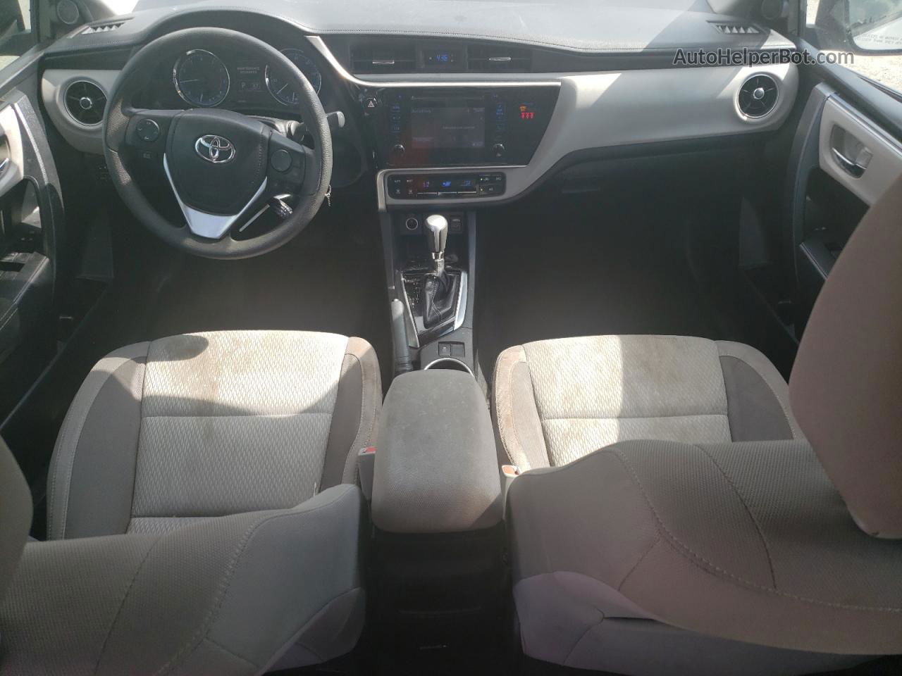 2019 Toyota Corolla L Silver vin: 5YFBURHEXKP943717