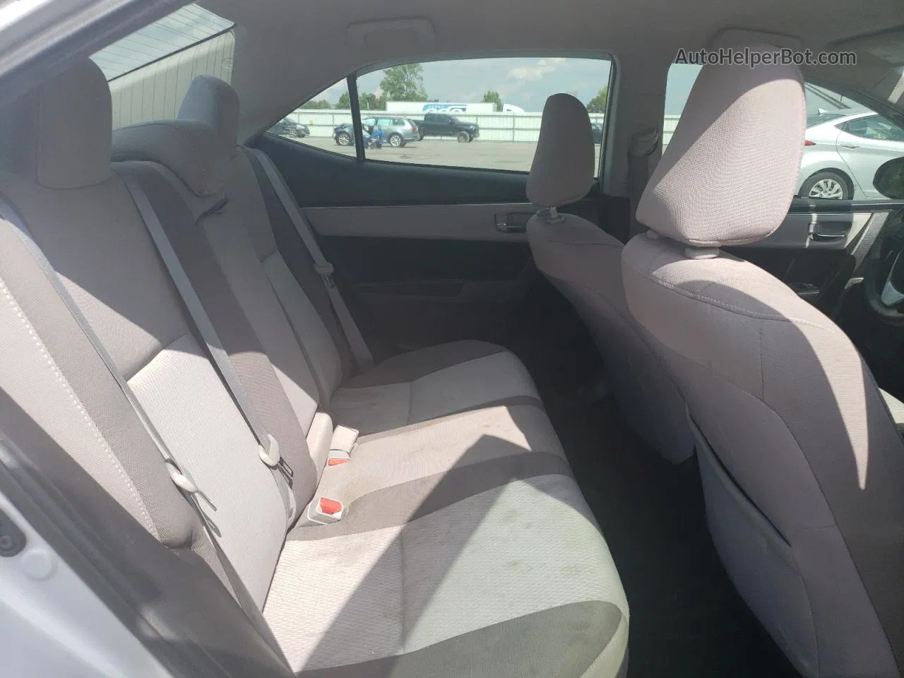 2019 Toyota Corolla L Silver vin: 5YFBURHEXKP943717